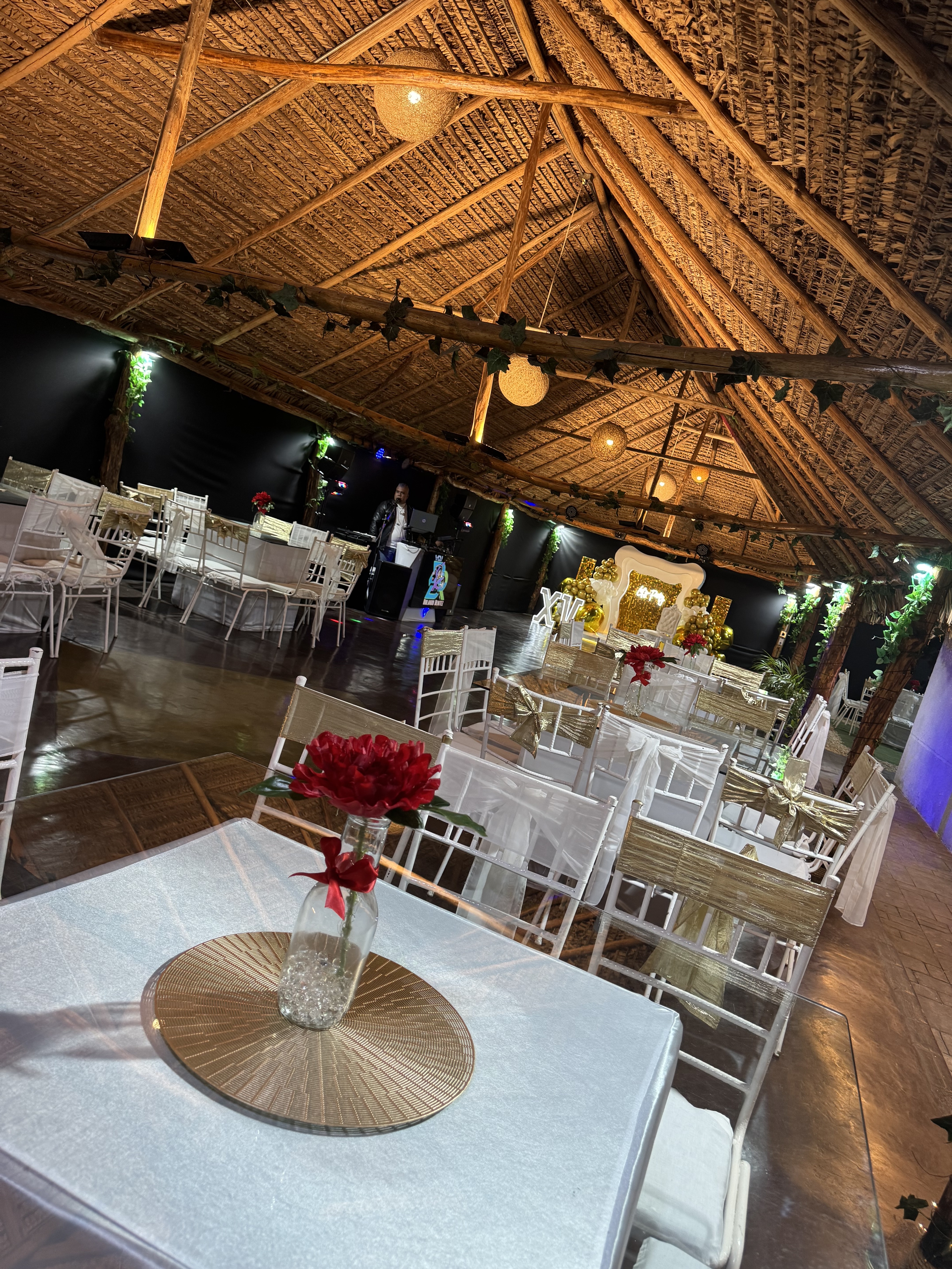 Área de piscina de La Choza durante un evento