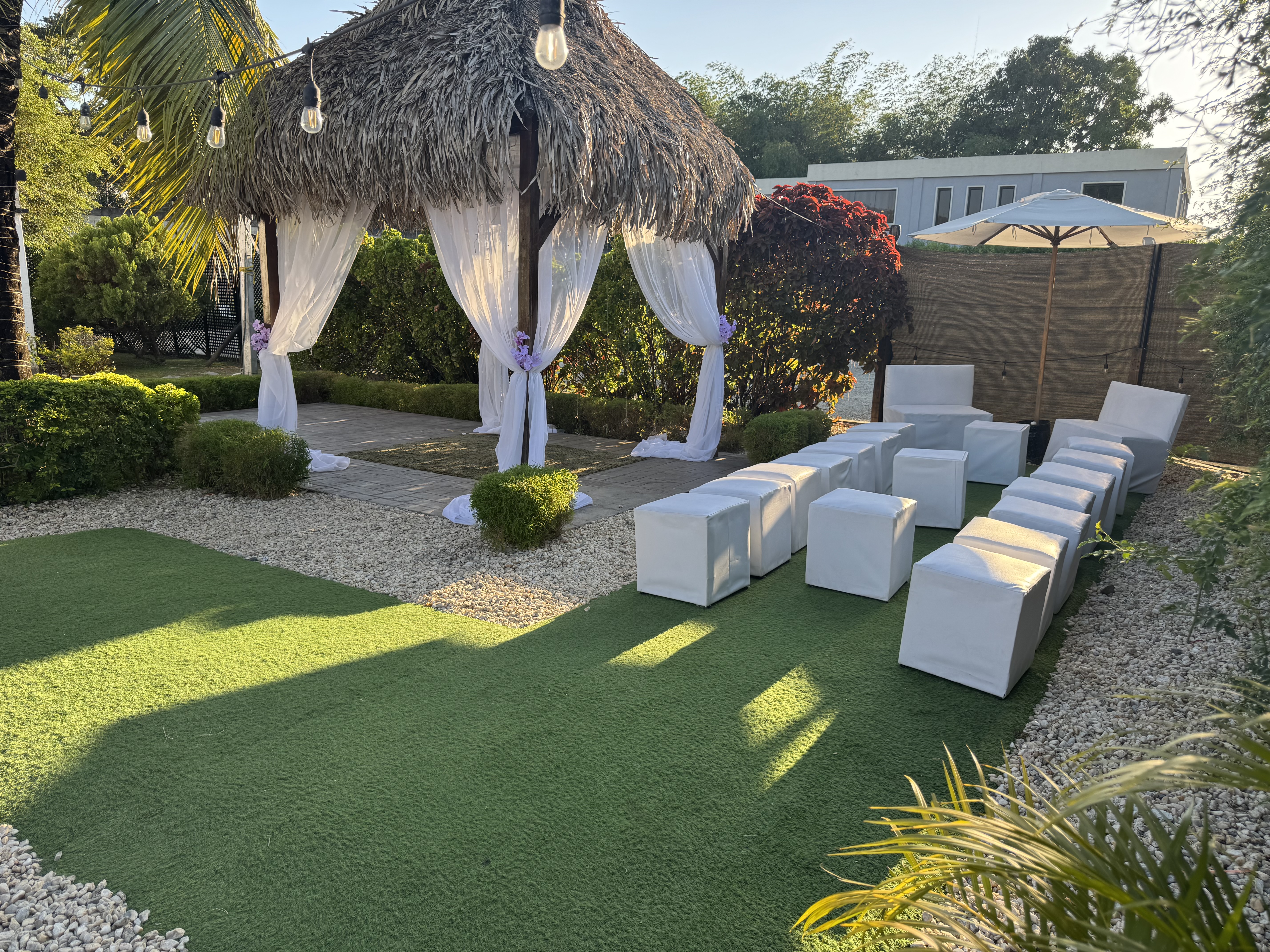 Celebración de cumpleaños con decoración temática en La Choza